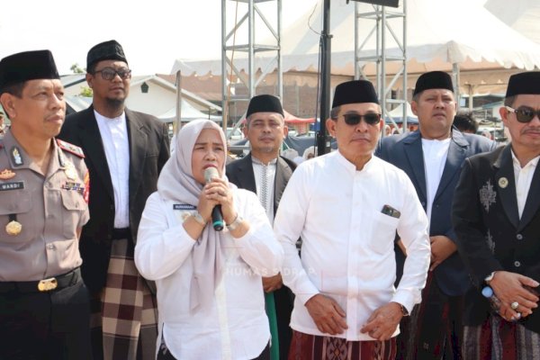 Semangat Hari Santri di Sidrap, Nurkanaah Bagikan Telur dan Gaungkan Pesantren Sehat