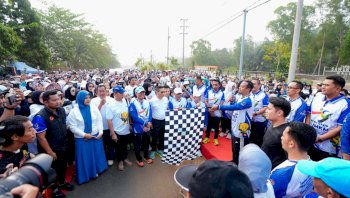 Tutup Rangkaian Harkopnas, Gubernur Andi Sudirman Lepas Ribuan Peserta Jalan Sehat Anti Mager di Sorowako