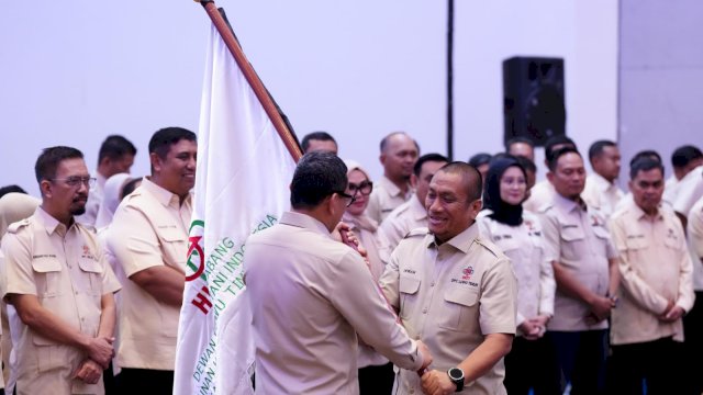 Resmi Dilantik Jadi Ketua DPC HKTI Lutim, Bupati Ibas Siap Perjuangkan Kesejahteraan Petani