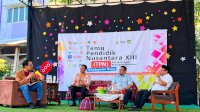 Linieritas Penting, Tetapi Guru Bukan Garis Lurus