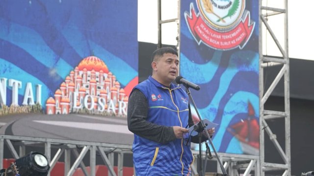 Wali Kota Makassar, Munafri Arifuddin, secara resmi membuka Festival Olahraga Kota (FORKOT) Makassar 2026.
