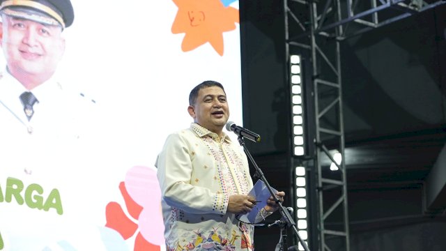 Wali Kota Makassar, Munafri Arifuddin saat menghadiri Family Gathering dalam rangka HUT ke-74 Kalla Group yang diselenggarakan PT Hadji Kalla di Rooftop Garden Nipah Park.