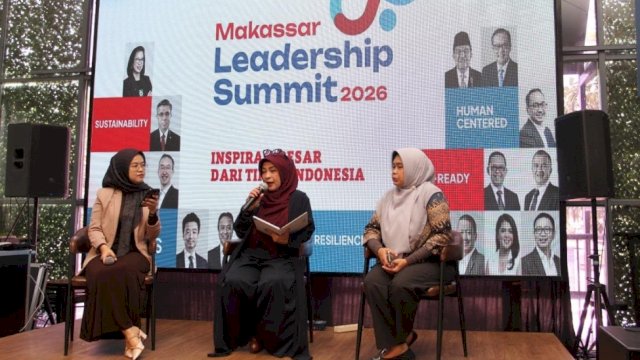 Ketua Panitia Makassar Leadership Summit 2026 sekaligus Founder Insight Indonesia Fauziah Zulfitri, bersama Wakil Direktur GNIK Area Sulsel Hasnaeni Asri, dalam kegiatan pres conference di Makassar.