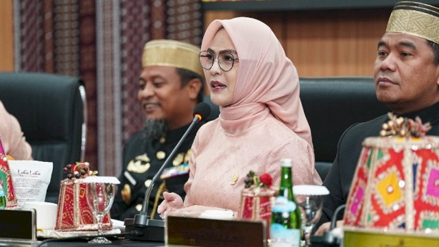 Ketua DPRD Sulawesi Selatan, Andi Rachmatika Dewi, saat memimpin Rapat Paripurna Istimewa Hari Jadi ke-357 Sulawesi Selatan.