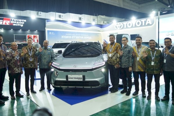55 Tahun di Indonesia, Toyota Genjot Pasar Elektrifikasi Lewat bZ4X Touring dan Land Cruiser Hybrid