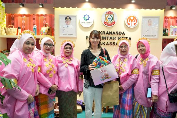 Dari Cora’ La’ba hingga Sarung Basah, Dekranasda Makassar Bawa Ragam Kriya ke INACRAFT 2026