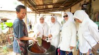 Dekranasda Makassar Pelajari Pemberdayaan Perajin di Kampung Batik Cibuluh