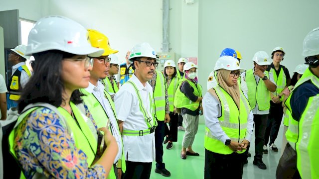 Dirut PDAM Makassar Andi Syahrum Ikuti Pemantauan IPALD Losari dalam ADB Press Tour