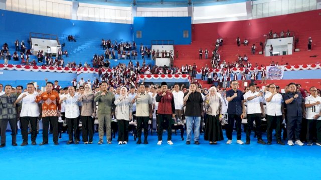 Wali Kota Munafri Dampingi Mensos RI Luncurkan Gerakan Peduli Tetangga di Makassar
