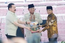 Disaksikan Presiden Prabowo, Menhut Raja Juli Antoni Terima Penyerahan 259 Ribu Hektare Kawasan Hutan