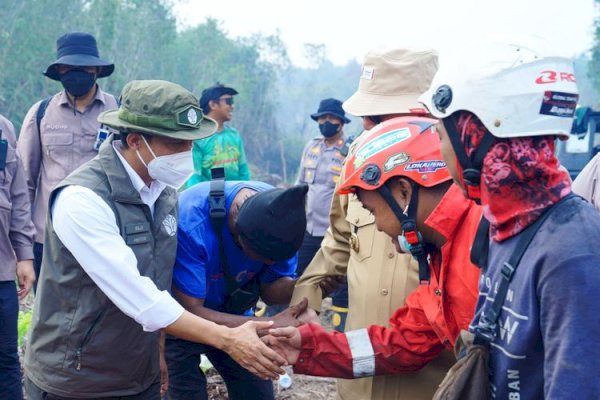 Menhut Raja Juli Kawal Langsung Operasi Penanganan Karhutla di Kalimantan