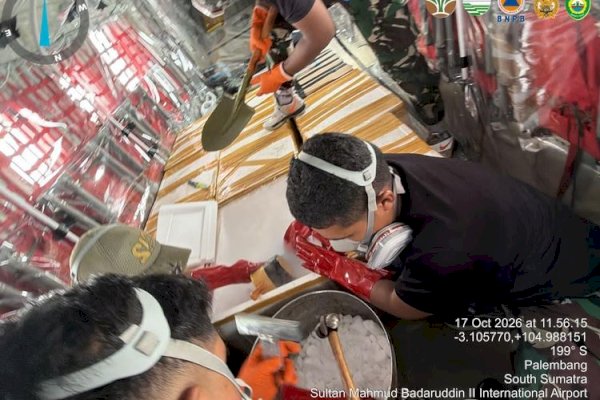 Kemenhut Bersama BMKG dan TNI Terapkan OMC Dry Ice untuk Kurangi Asap Karhutla di Sumsel