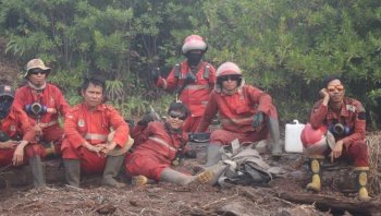 Puting Beliung Membara Tak Patahkan Semangat Manggala Agni Kemenhut