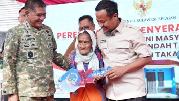 Gubernur Sulsel Andi Sudirman Hadirkan Harapan Baru bagi 40 Keluarga di Takalar